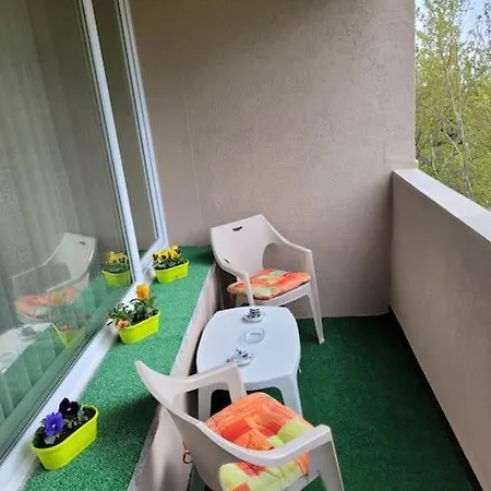 Ap.mihalevi 2bedrooms,living And Kitchen Apartament