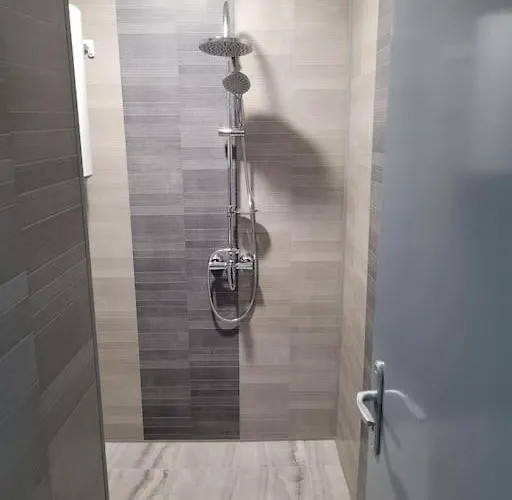 Ap.mihalevi 2bedrooms,living And Kitchen * Warna