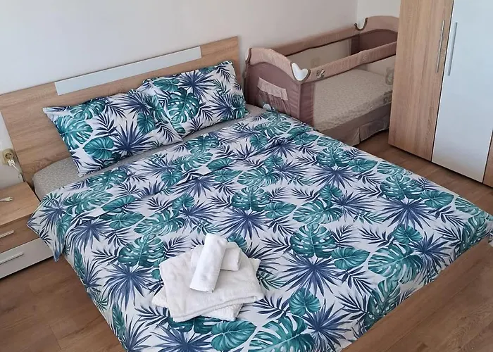 Apartament Ap.mihalevi 2bedrooms,living And Kitchen